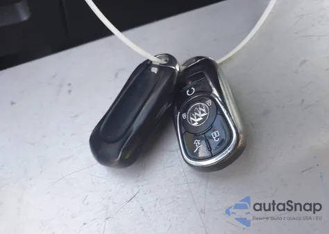 2017 Buick Envision Essence z USA, uszkodzony, nr VIN LRBFXBSA8HD004081